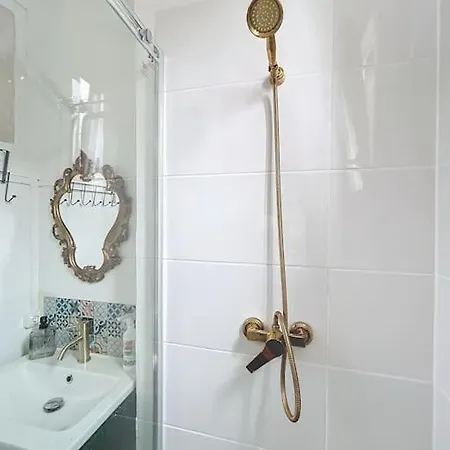 Le Clos Des Bulles Apartment *